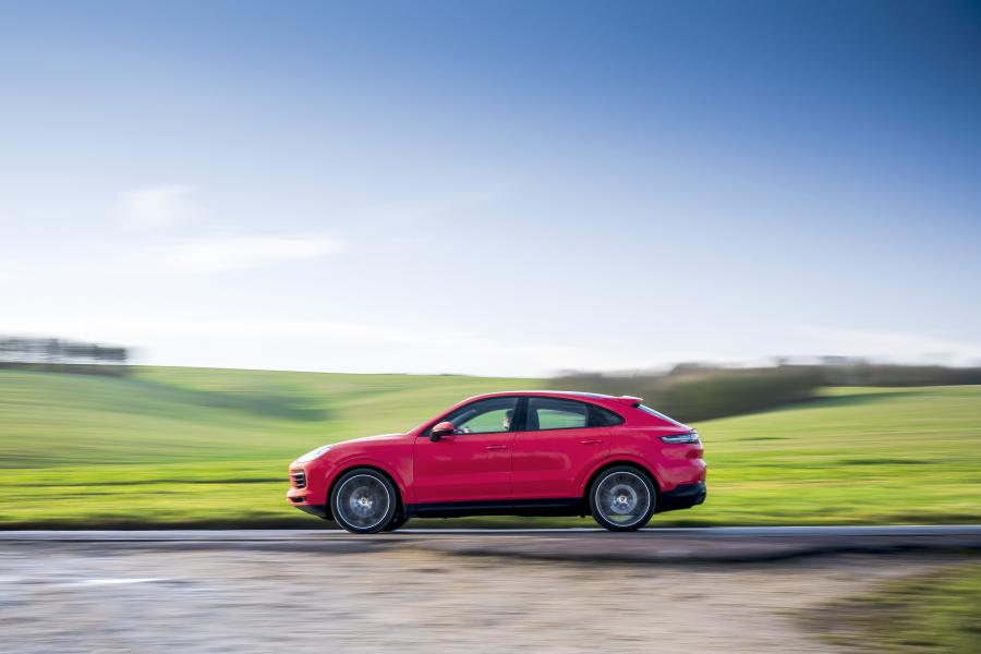  Porsche Cayenne Coupe 2019 года  (UK) (фото 30 из 40)